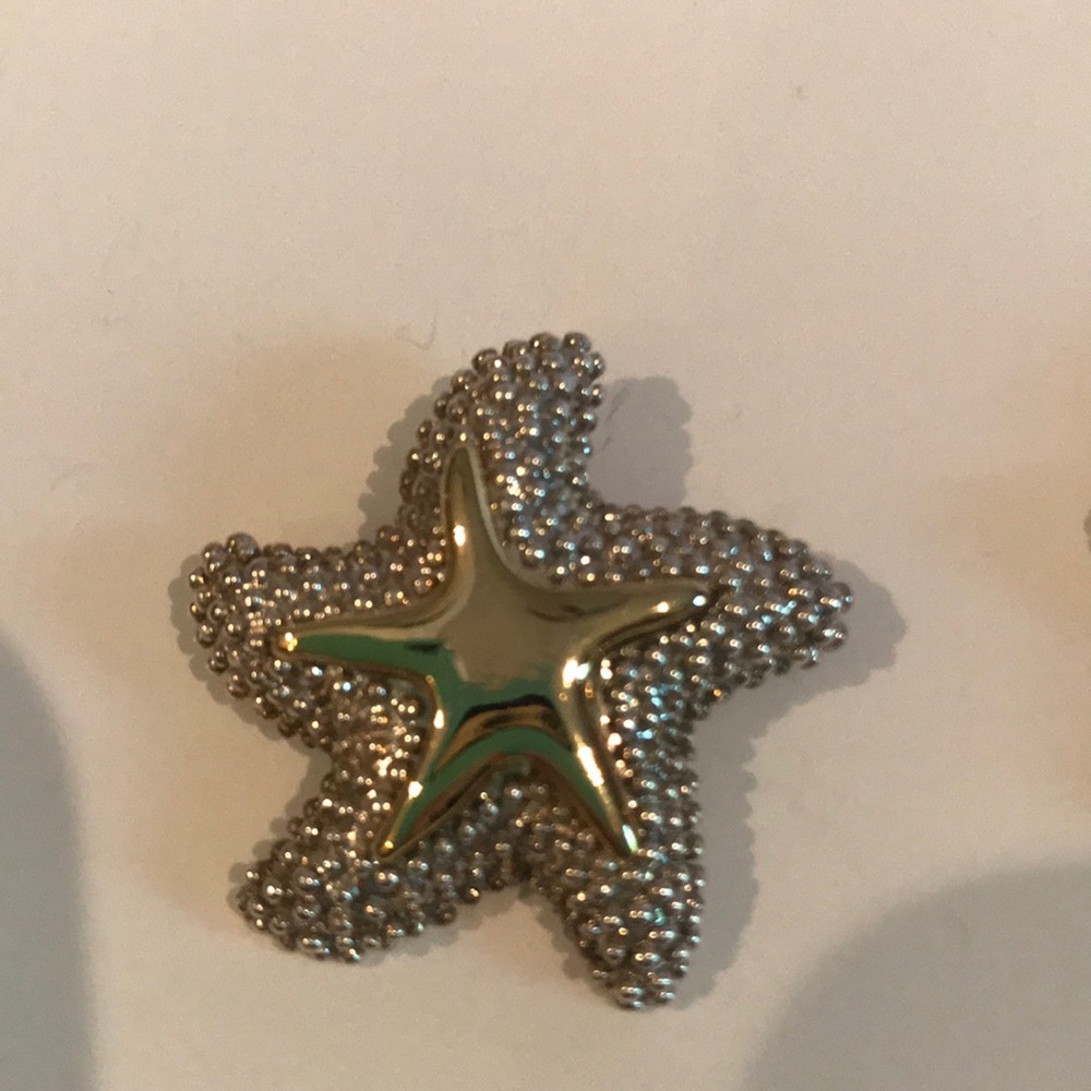Earrings - Picture 2 of 3